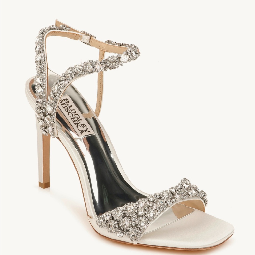 Badgley Mischka marina satin Women's Heels